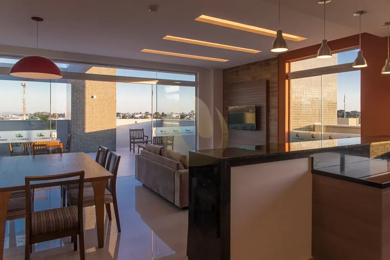 Unfurnished 1-bedroom apartment with open-plan kitchen — photo 4