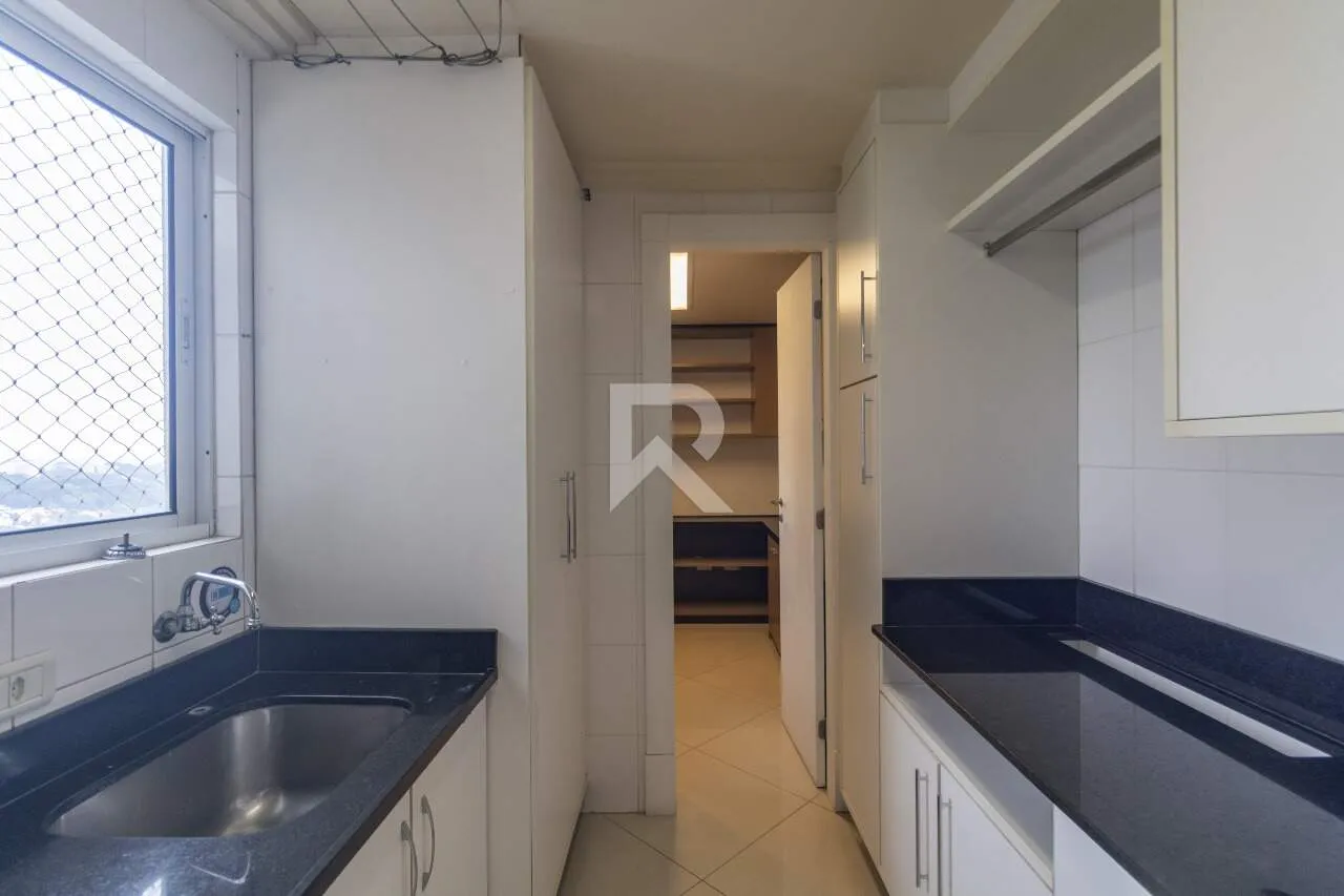 Apartment, 180 m², with floor-to-ceiling windows — photo 6