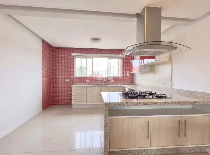 Duplex penthouse with 4 bedrooms and 3 bathrooms — photo 6