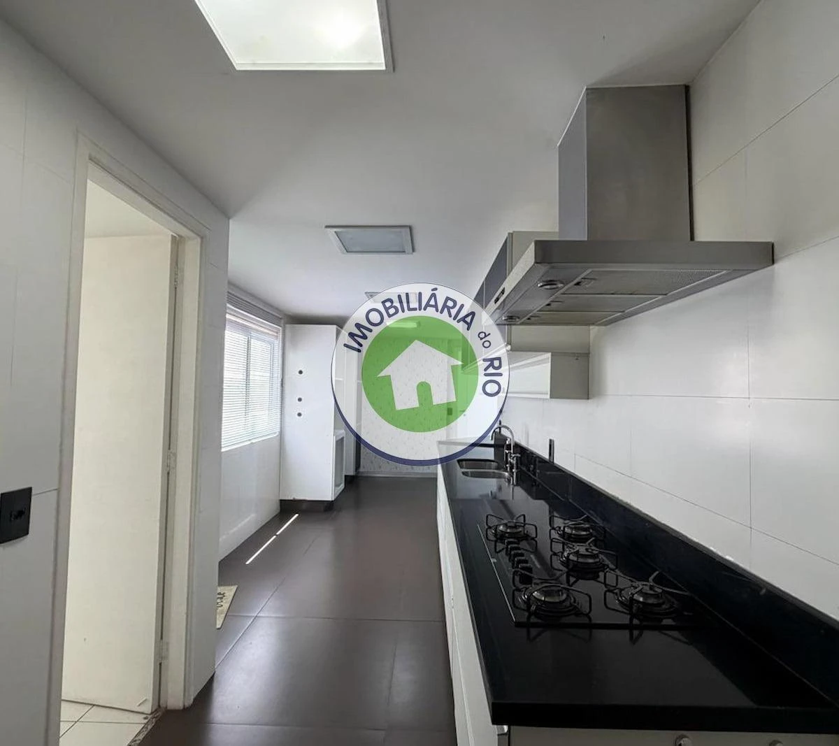 4-bedroom apartment with 5 bathrooms and 3 parking spots — photo 16