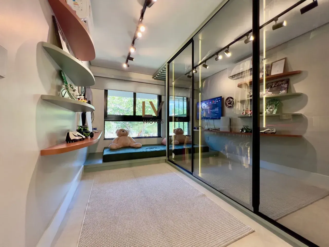 Furnished house with 800 m², 5 bedrooms and open-plan kitchen — photo 36