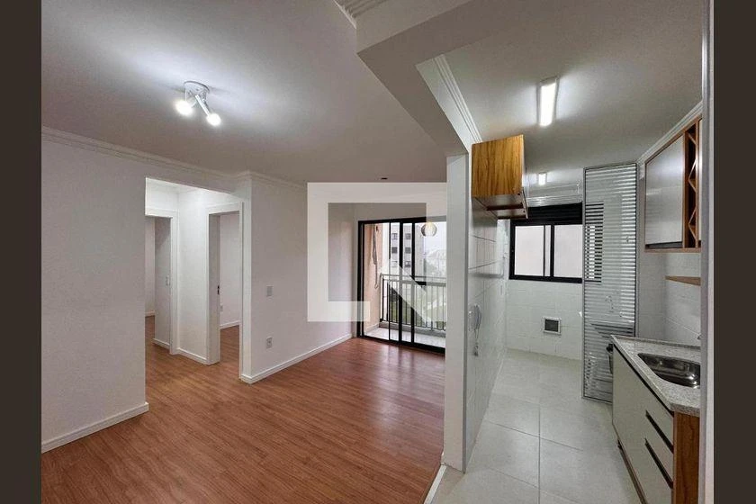 Wood or laminate floors in a 2-bedroom apartment, 55 m² — photo 5