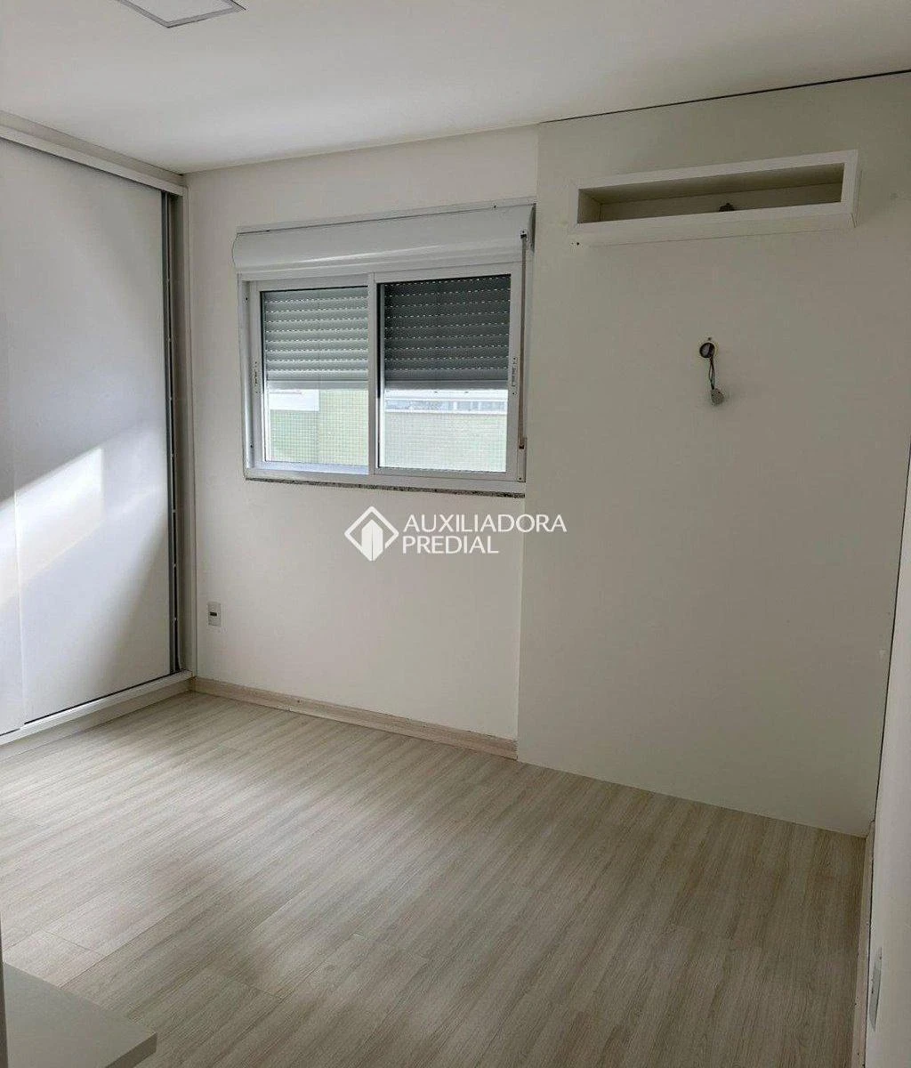 Apartment, 98 m², with a grill on the balcony — photo 12