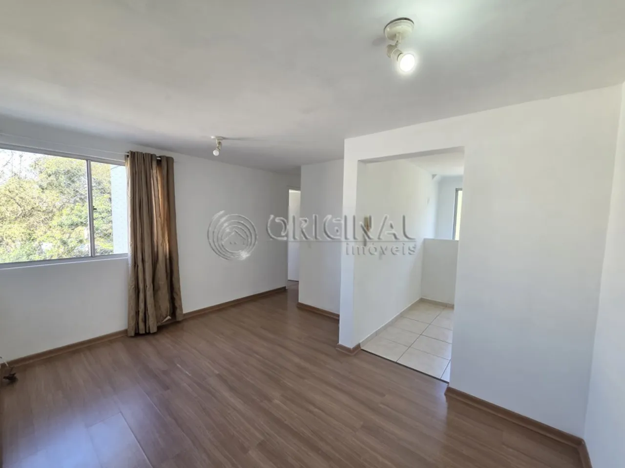 2-bedroom apartment with a closed-off kitchen — photo 2