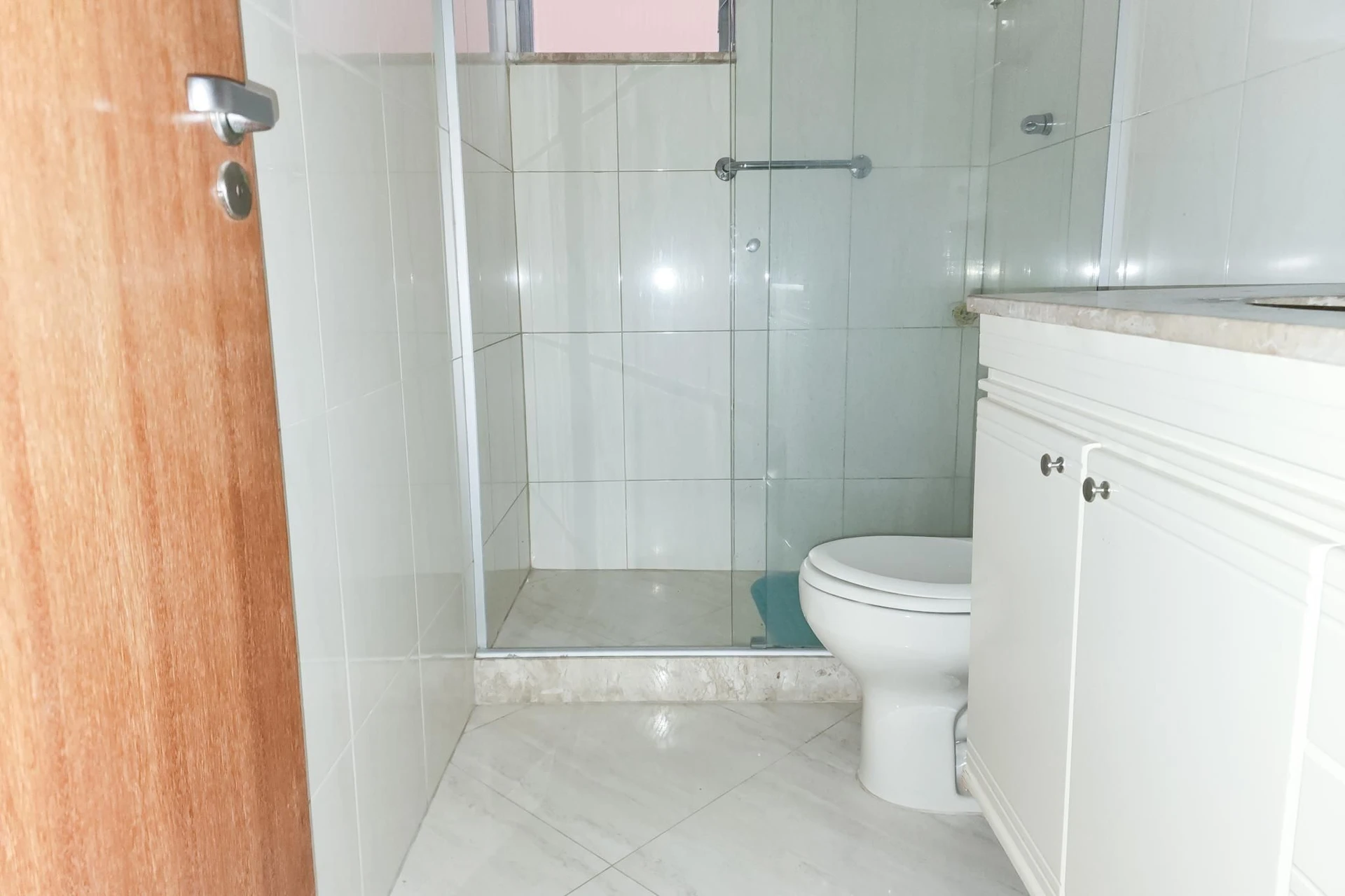 Apartamento mobiliado com 2 quartos e máquina de lavar roupa — photo 21