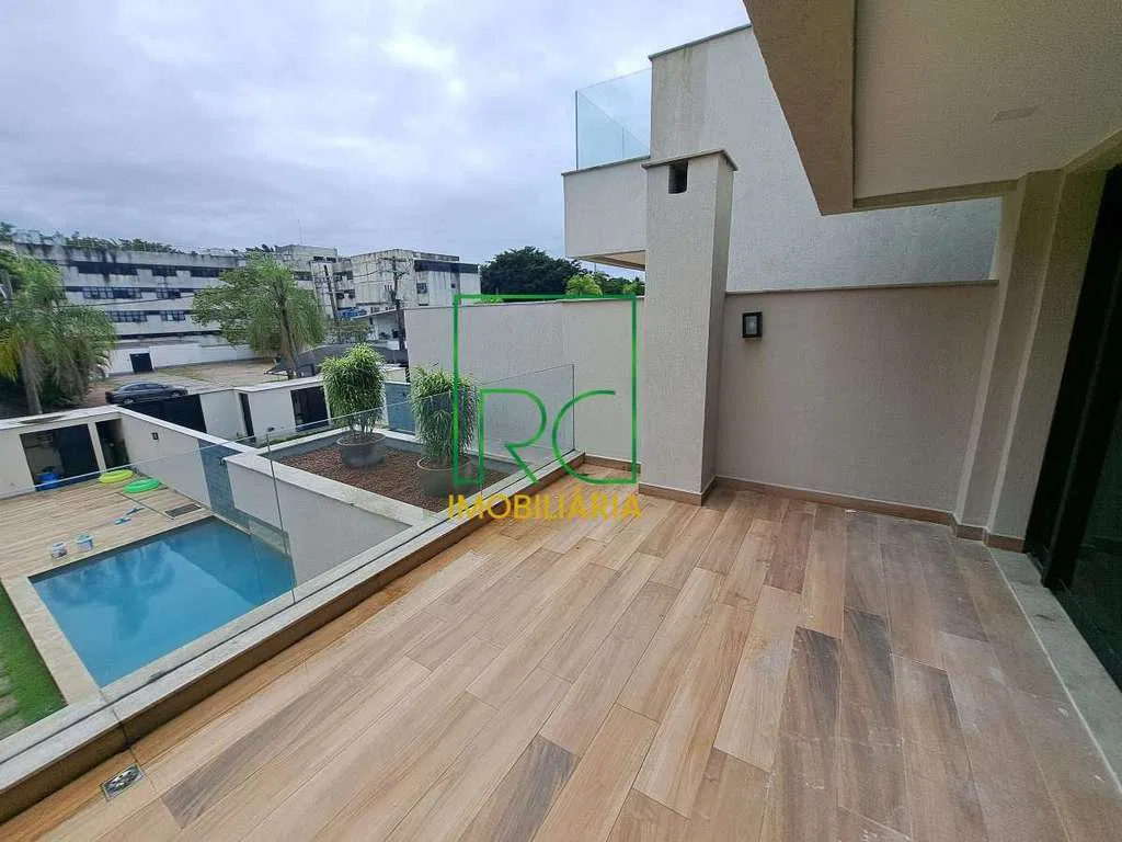 Condo house with 4 en-suite bedrooms and private garden — photo 18