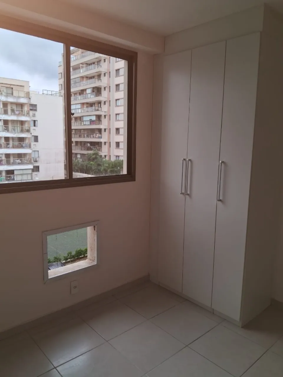 2-bedroom 2-bath apartment with integrated kitchen — photo 11