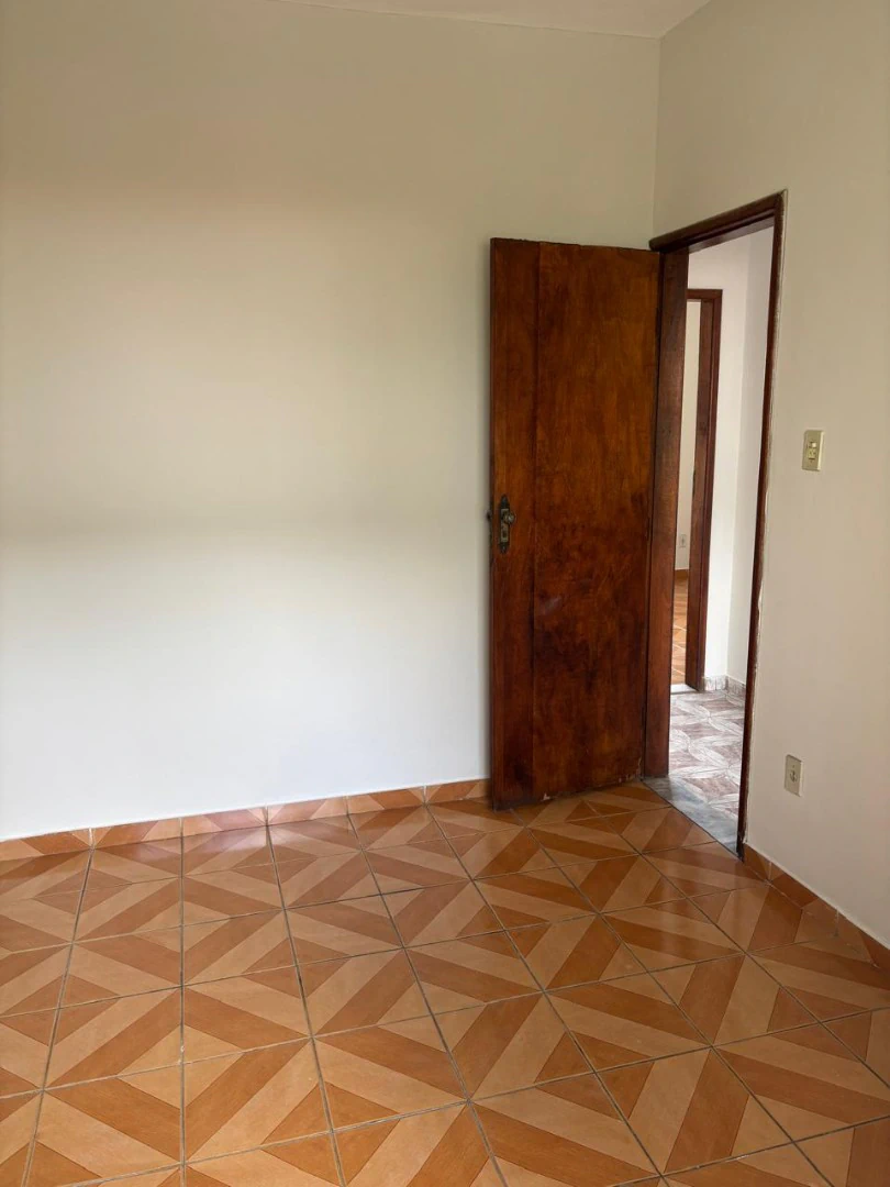 Unfurnished house with 2 bedrooms and a balcony — photo 3