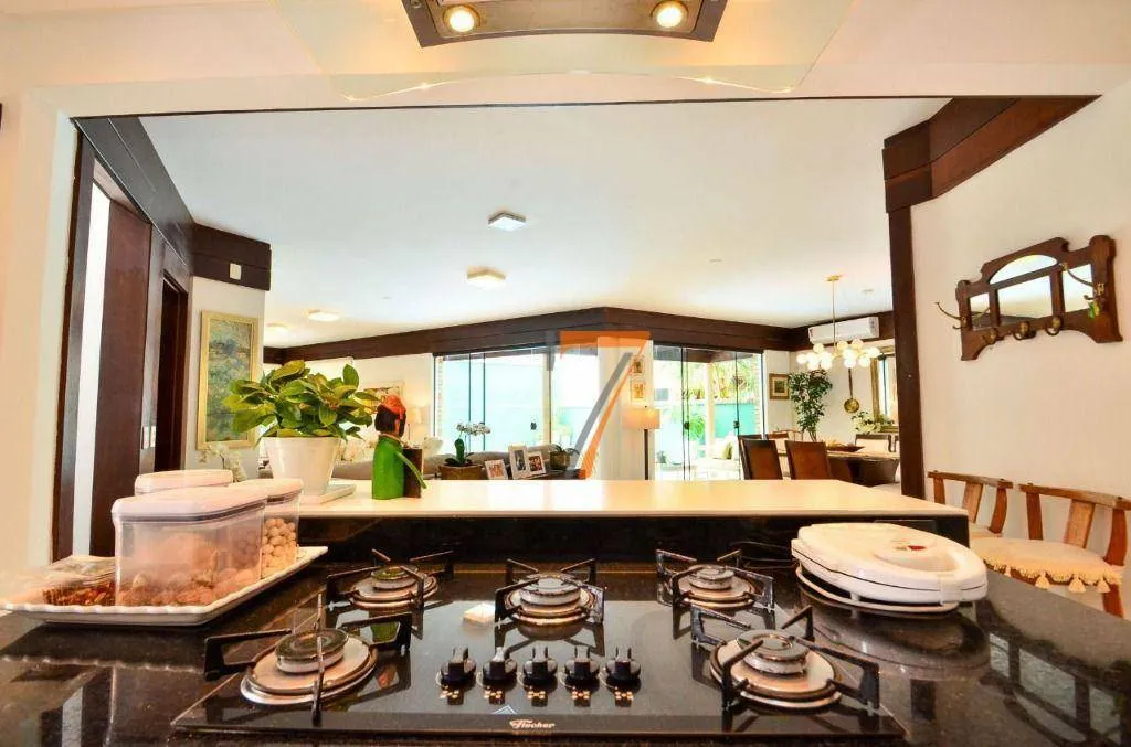 Меблированный дом с 7 спальнями и 450 м² — photo 19