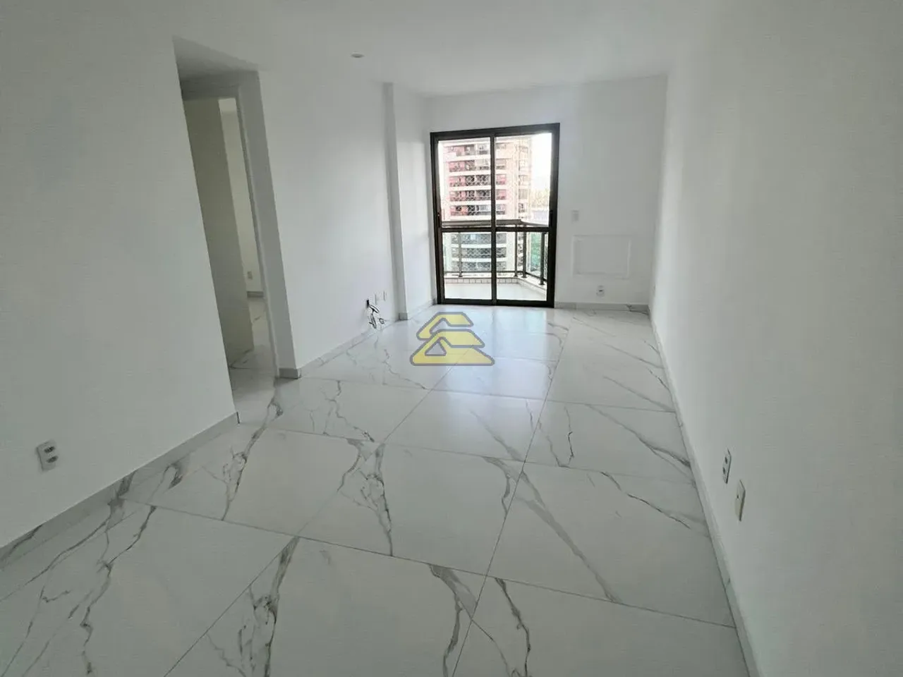 3-bedroom apartment with balcony and a closed kitchen — photo 8