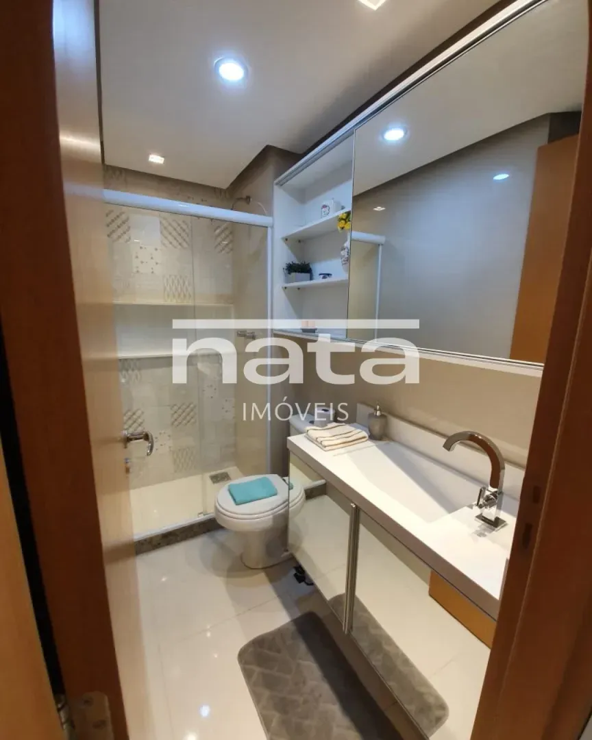 2-bedroom apartment with private kitchen and en-suite — photo 4
