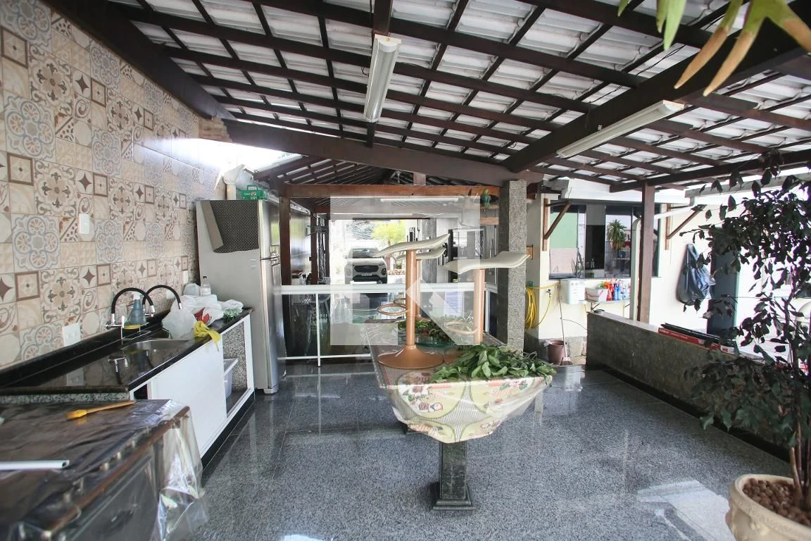5-bedroom house with a bathtub in Rio de Janeiro — photo 26