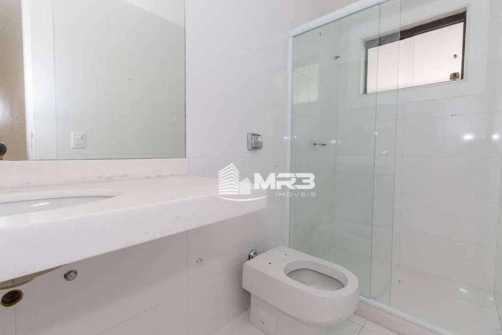 Gated house with 8 en-suite bedrooms and 20 bathrooms — photo 5
