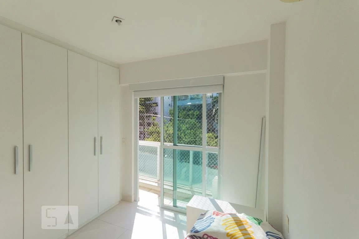 Furnished apartment with 2 en-suites and a balcony — photo 26