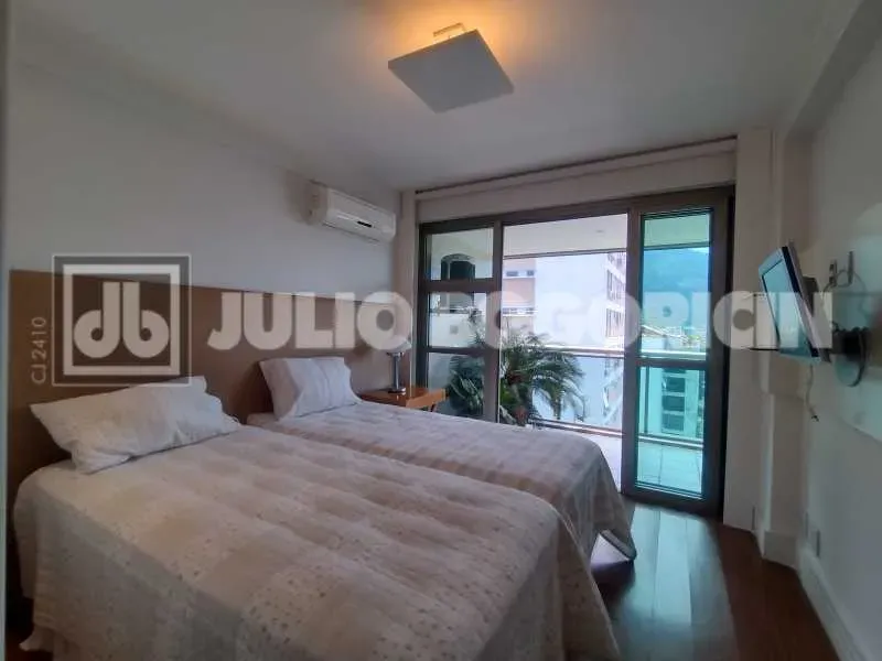 Furnished apartment with 3 bedrooms and a balcony — photo 2