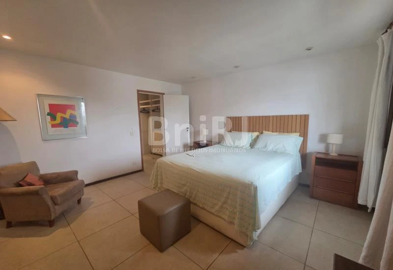 Furnished 161 m² apartment with 3 bedrooms and 2 suites — photo 9