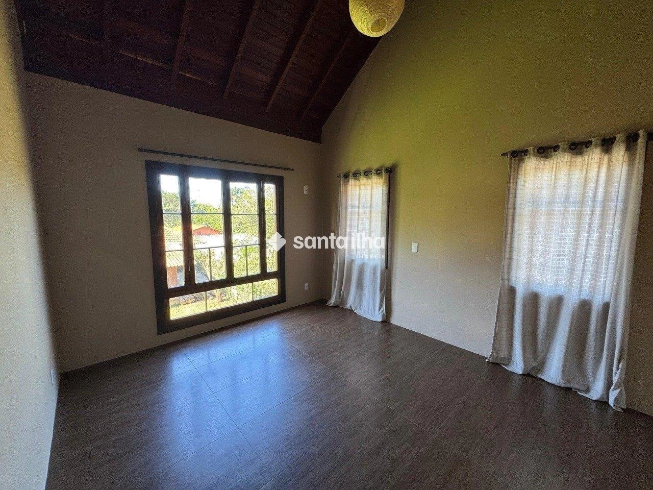 220 m² house with a garden and a home office — photo 26
