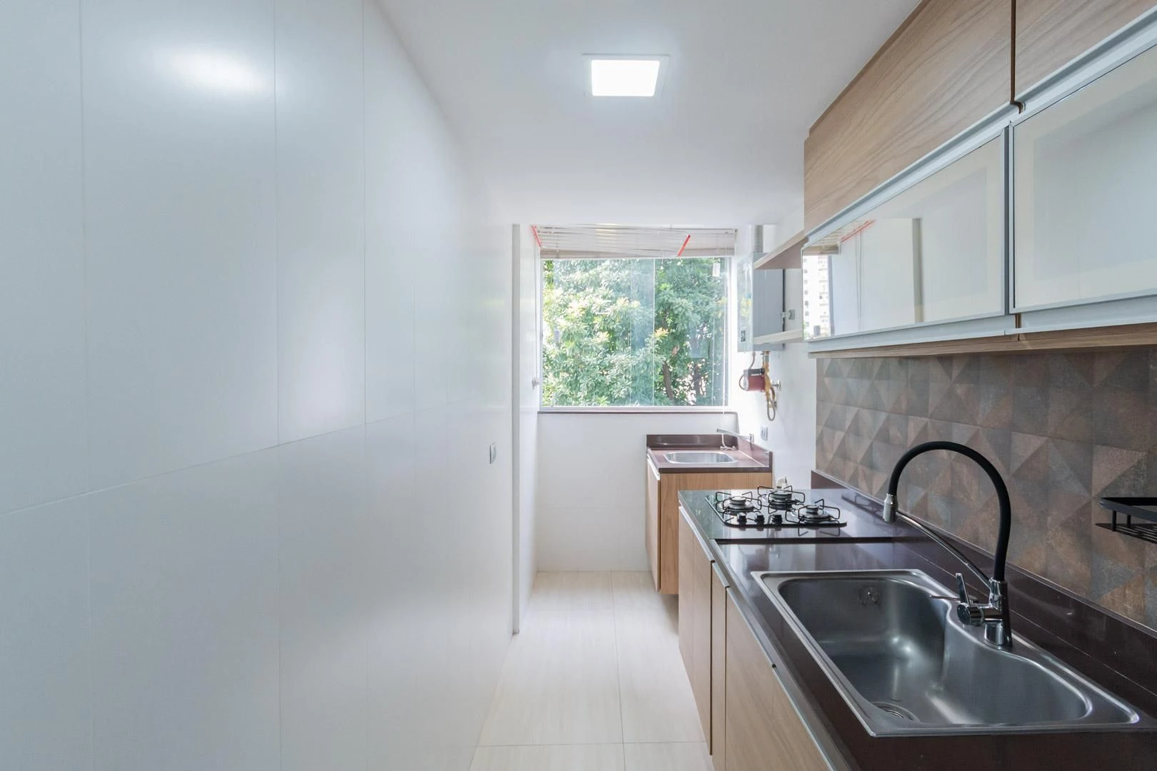 Робоче місце та 2 спальні: квартира 61 м² — photo 18