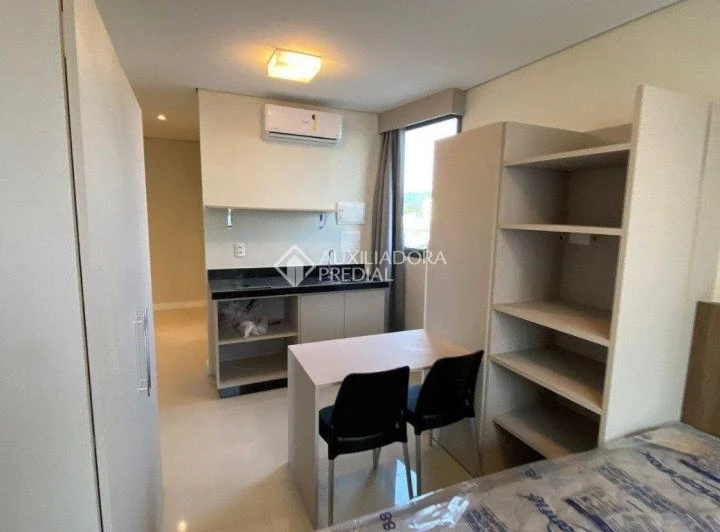 Apartamento de 25 m² com 1 quarto e cozinha americana