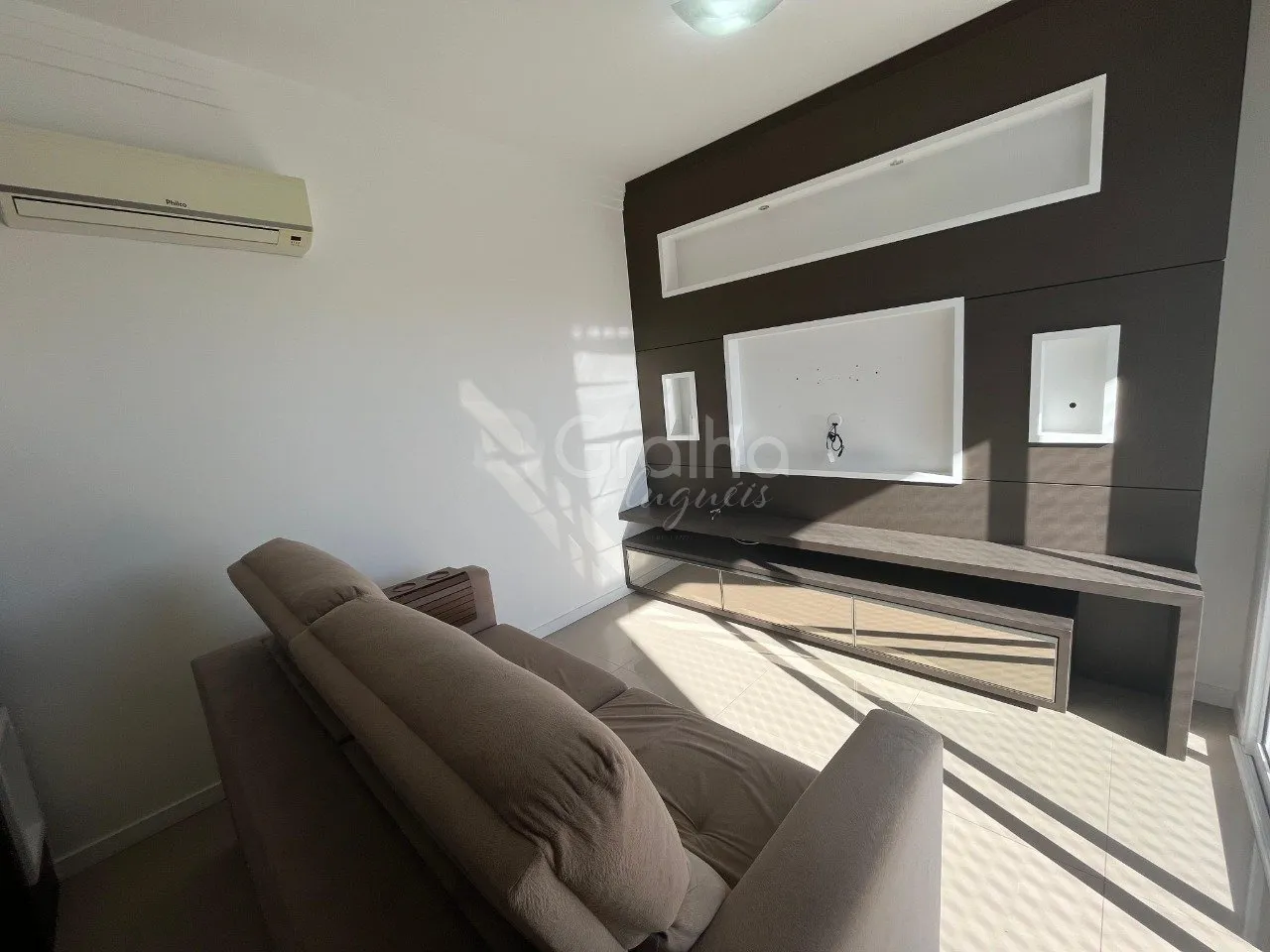 Furnished 2-bedroom apartment with 1 en-suite 94 m²