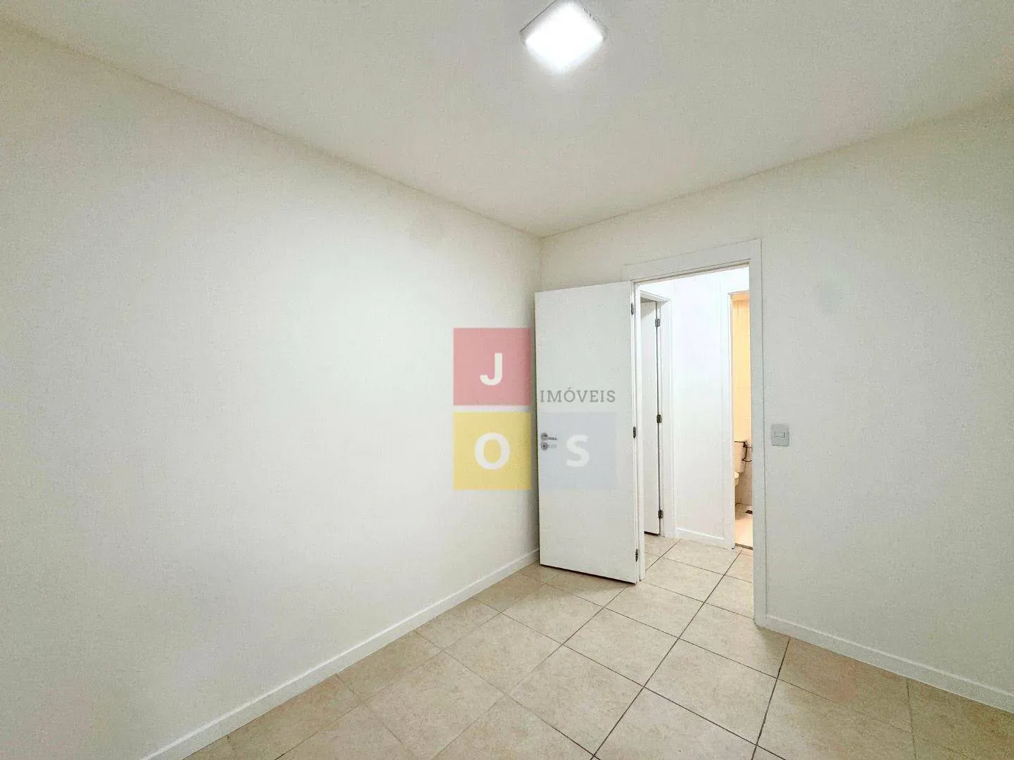 2-bedroom apartment with glassed balcony and 1 parking — photo 23