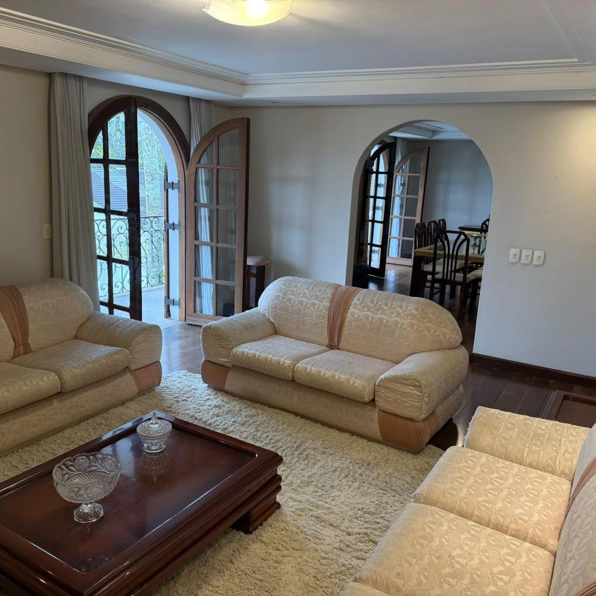 Мебльований будинок на 683 м² з 7 спальнями — photo 8