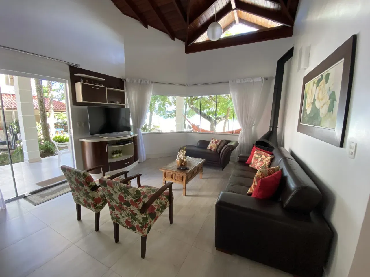 House with balcony and 4 bedrooms, 4 baths and 4 parking — photo 3