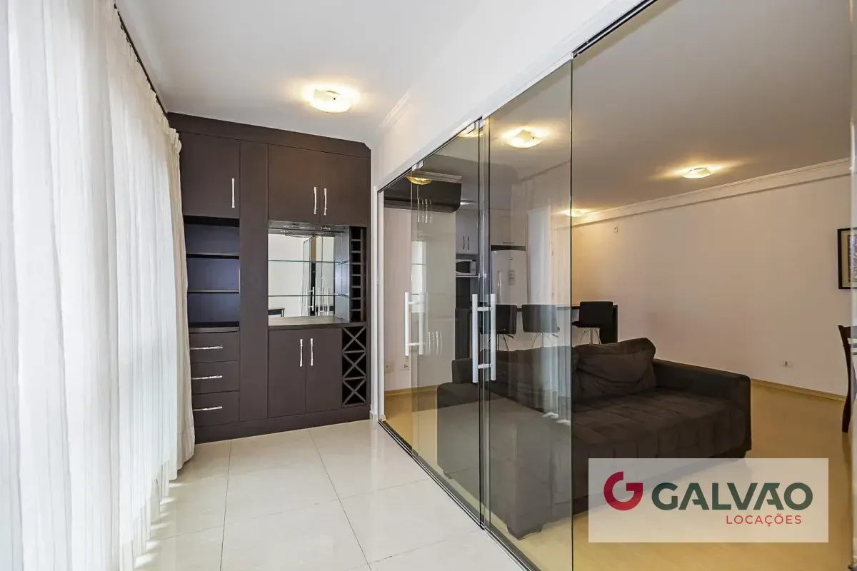 3-bedroom apartment in a building with a coworking space — photo 30