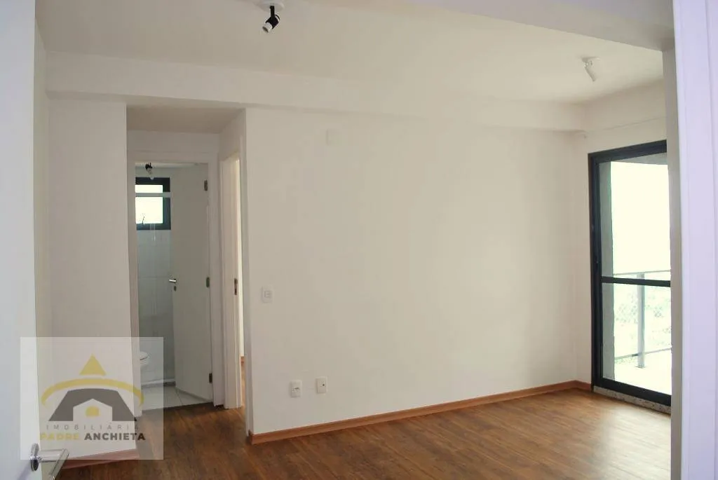 Glass-enclosed balcony in a one-bedroom apartment, 42 m² — photo 15