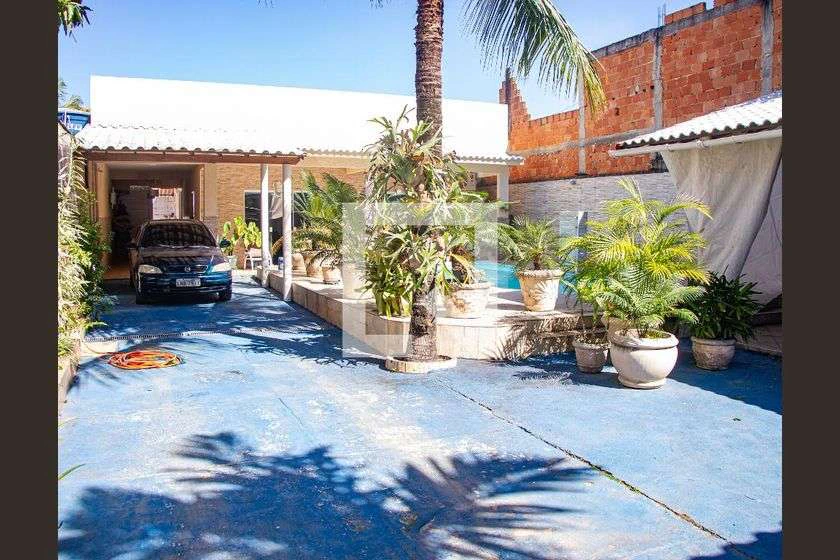 180 m² house with 3 bedrooms, 5 bathrooms, and parking — photo 16