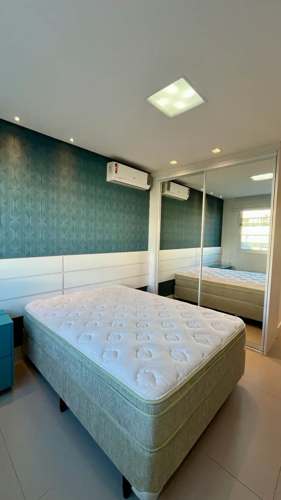 Furnished apartment with 3 en-suite suites — photo 5