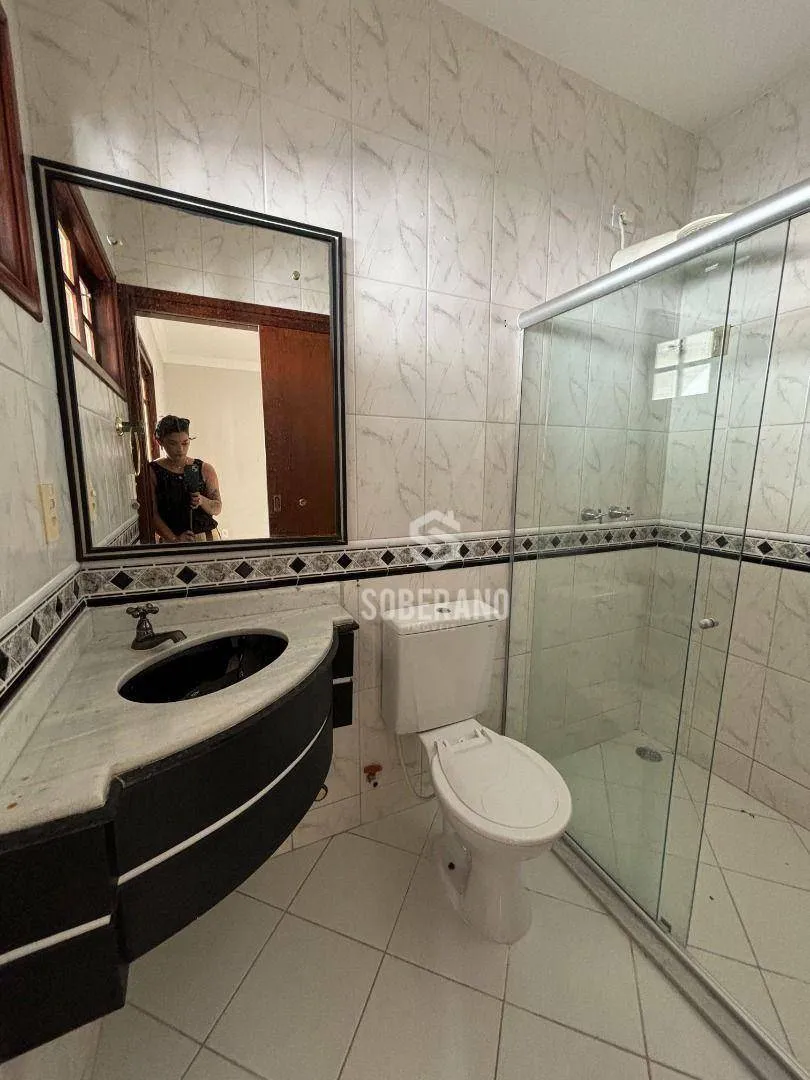 House with 6 bedrooms and 720 m² plus 4 parking — photo 22