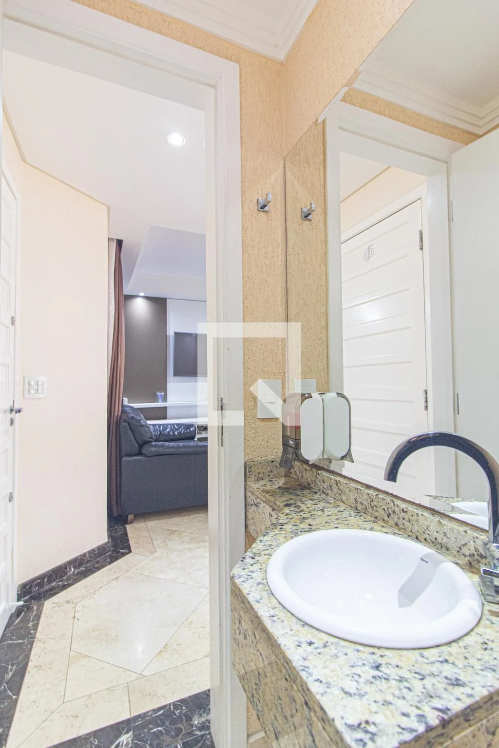 Furnished house, 106 m², with a bathtub — photo 40