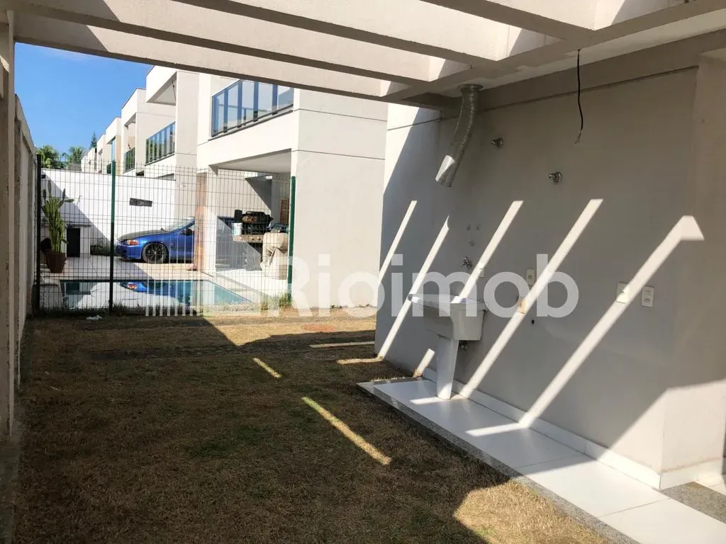 Duplex house with 3 suites and 5 bathrooms, 366 m² — photo 30