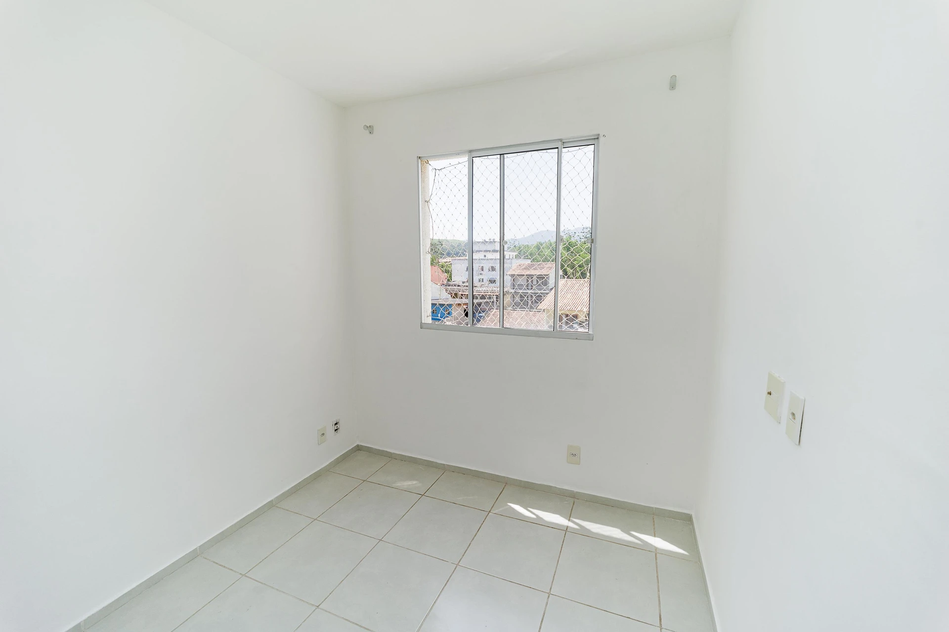 Apartamento de 2 quartos em condomínio com piscina — photo 17