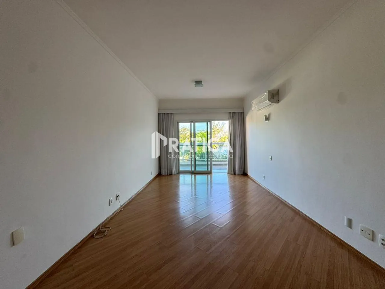 House with 5 bedrooms and 5 bathrooms, balcony grill — photo 10