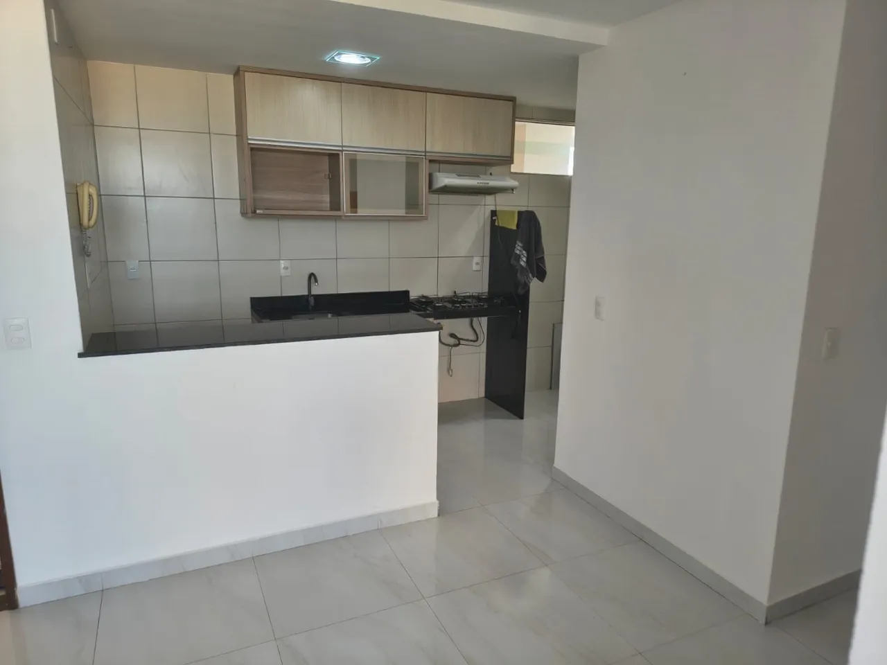 Apartamento de 2 quartos em condomínio com piscina — photo 2