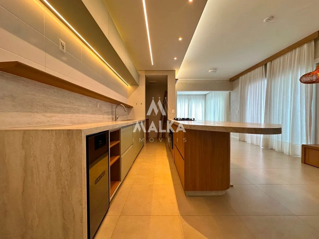 Apartamento de 170 m² no 3º andar com jardim privativo