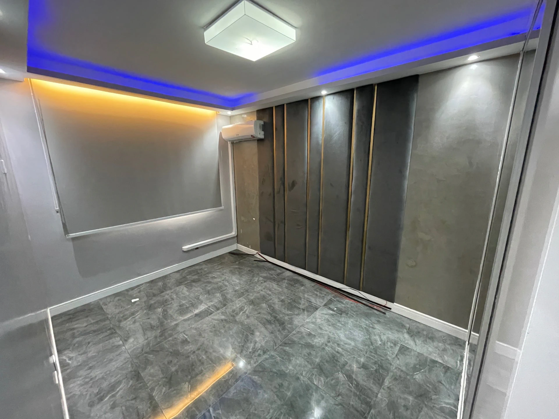 Private pool in a 3-bedroom apartment, 70 m² — photo 9