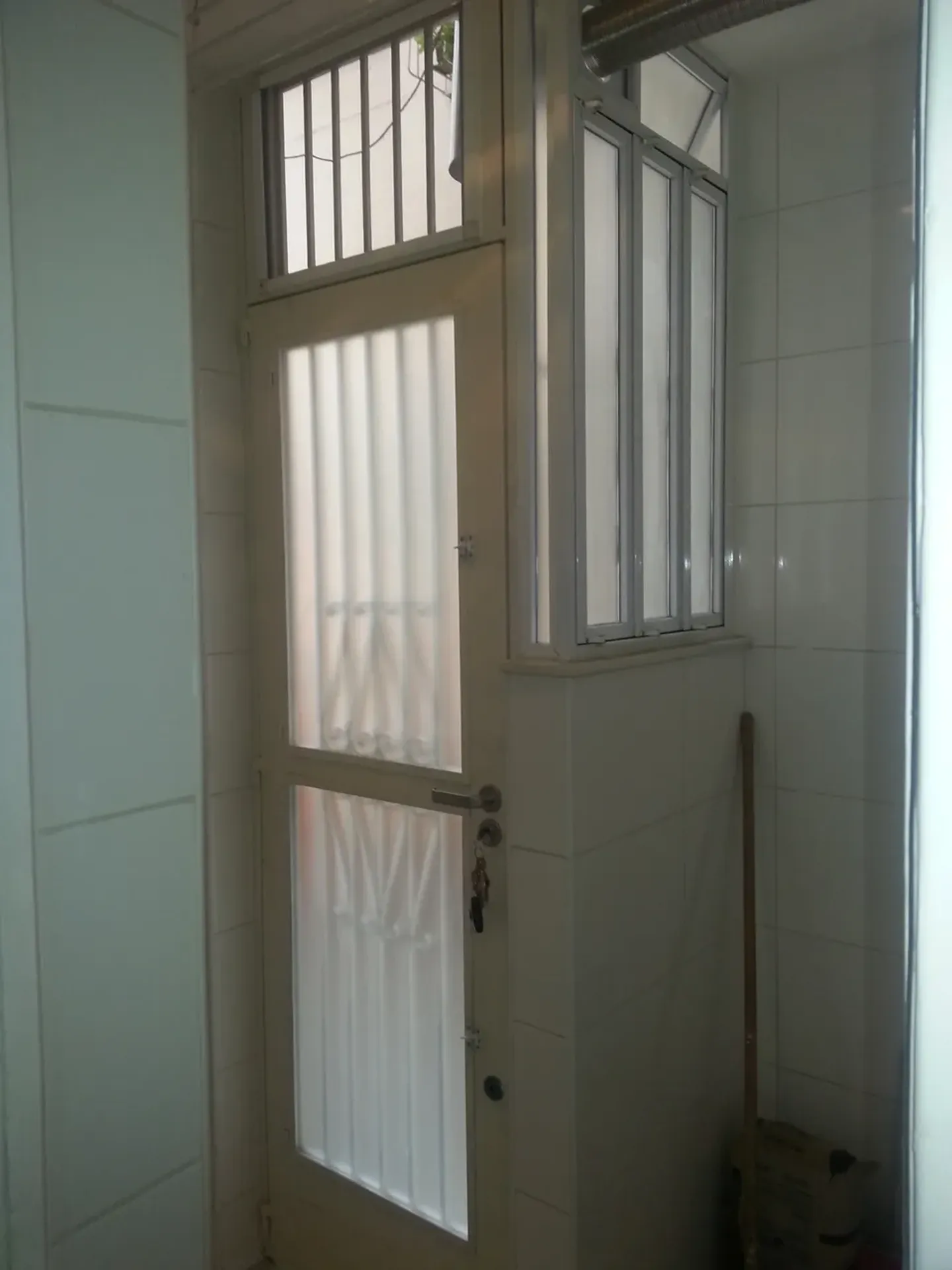 Apartment, 80 m², with wood or laminate floors — photo 13