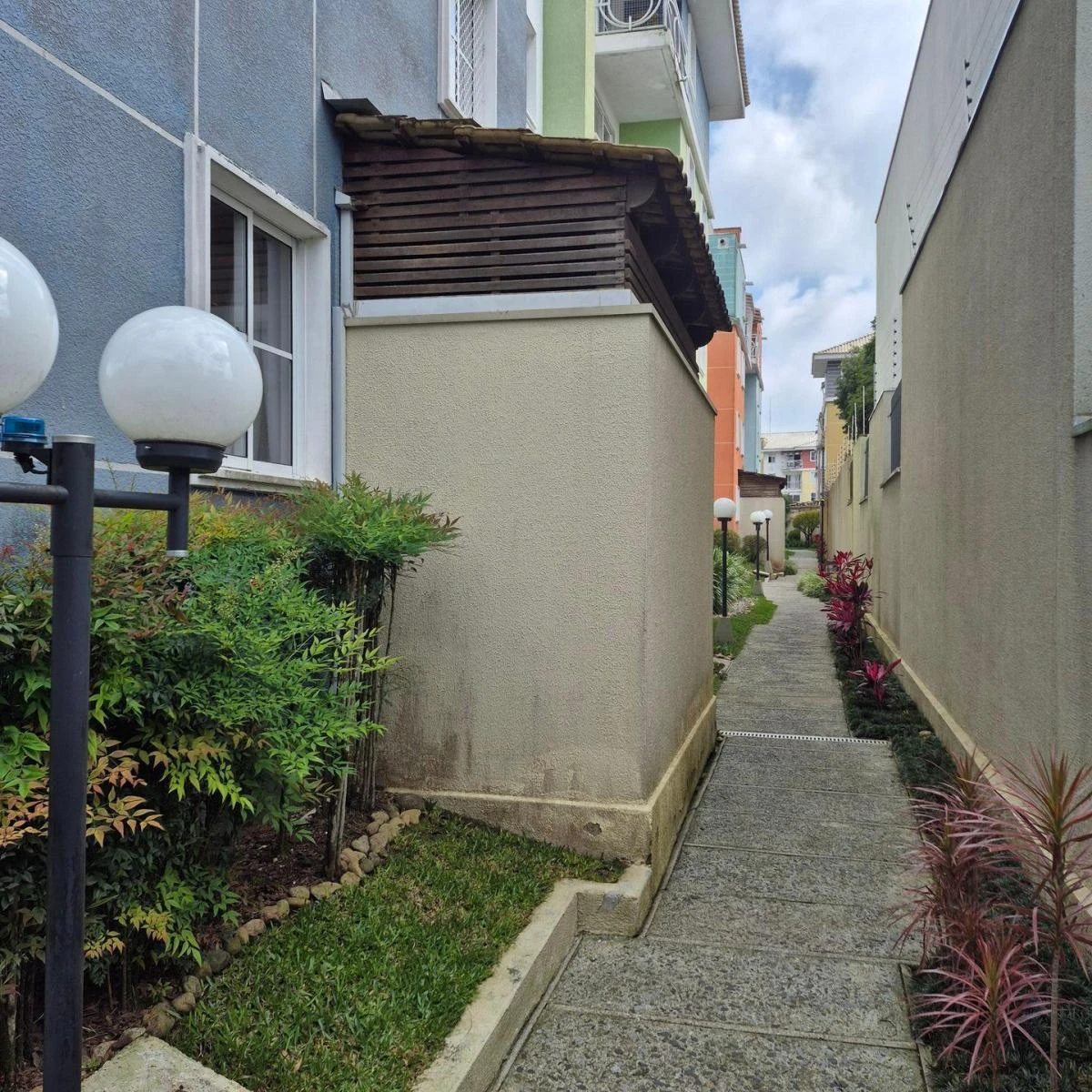 Furnished 3-bedroom apartment with covered parking — photo 16