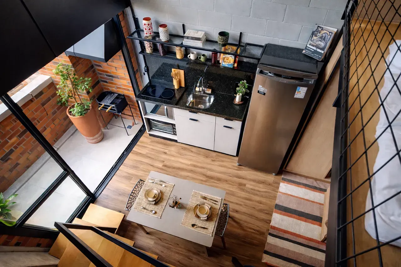 Furnished 1-bedroom apartment with no parking — photo 3