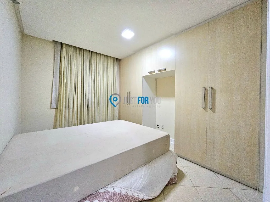 House with 5 bedrooms, 300 m² and a closed gas kitchen — photo 31
