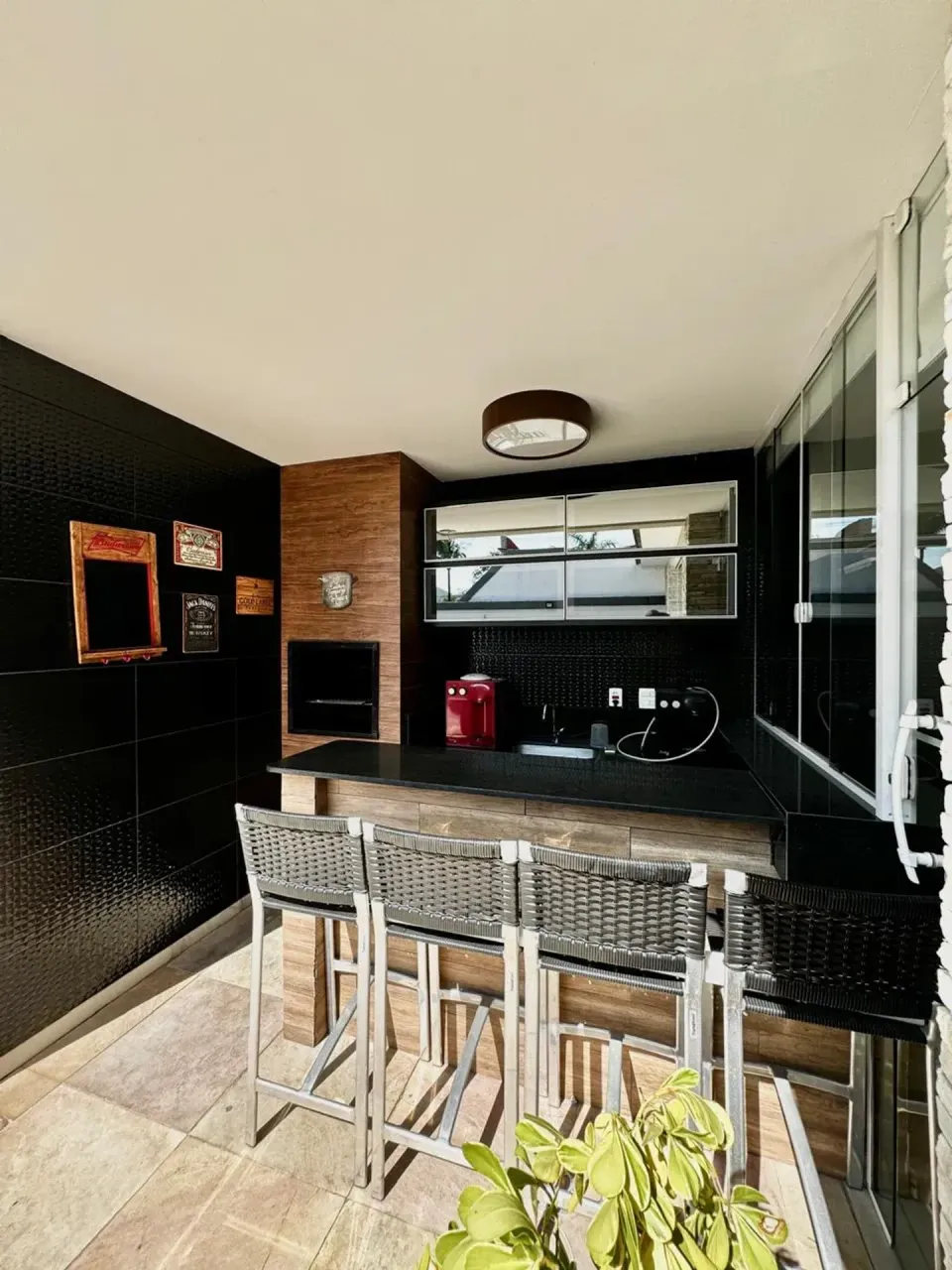 Furnished house with 5 bedrooms and open-plan kitchen — photo 18