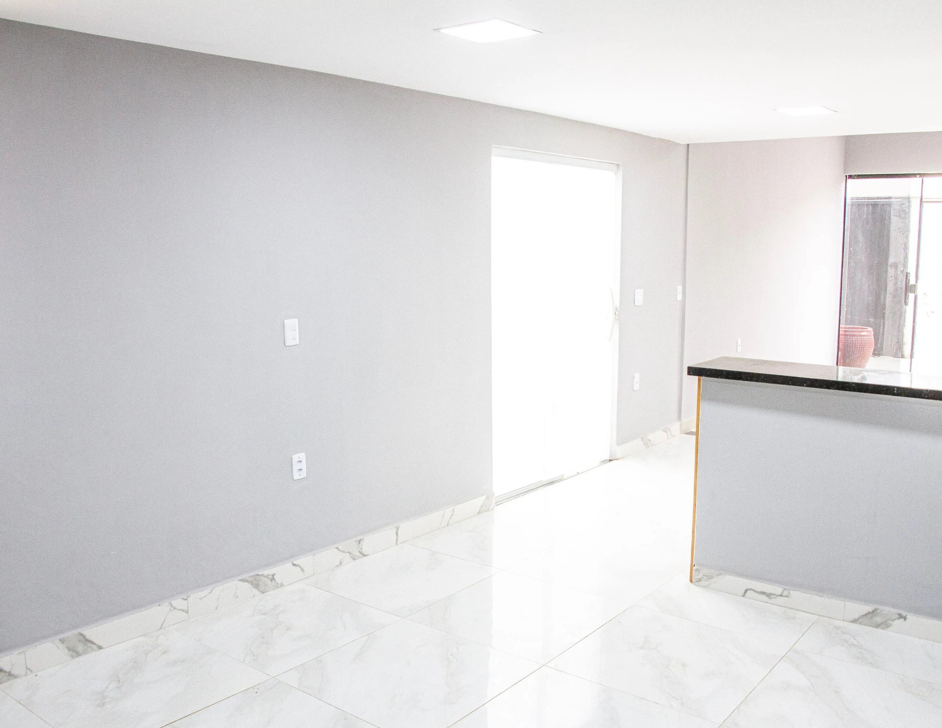 4-bedroom house with an open-plan kitchen and fridge — photo 22
