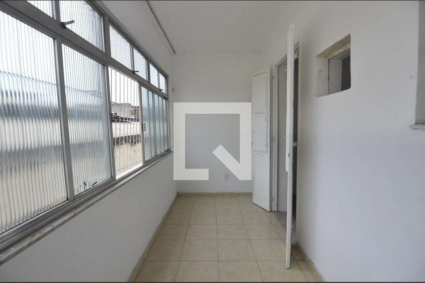 Apartamento com piso de madeira ou laminado, Benfica — photo 30