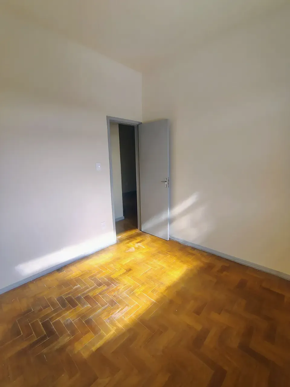 Apartment with 2 bedrooms, 1 bathroom and 1 parking spot — photo 4