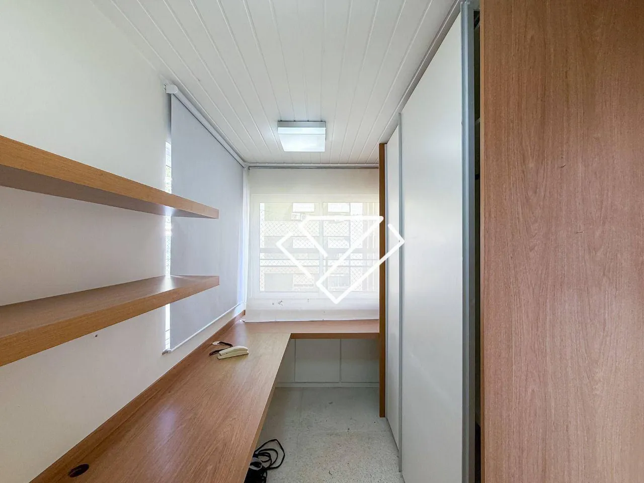 Apartamento com 4 quartos, 3 banheiros e varanda fechada — photo 9