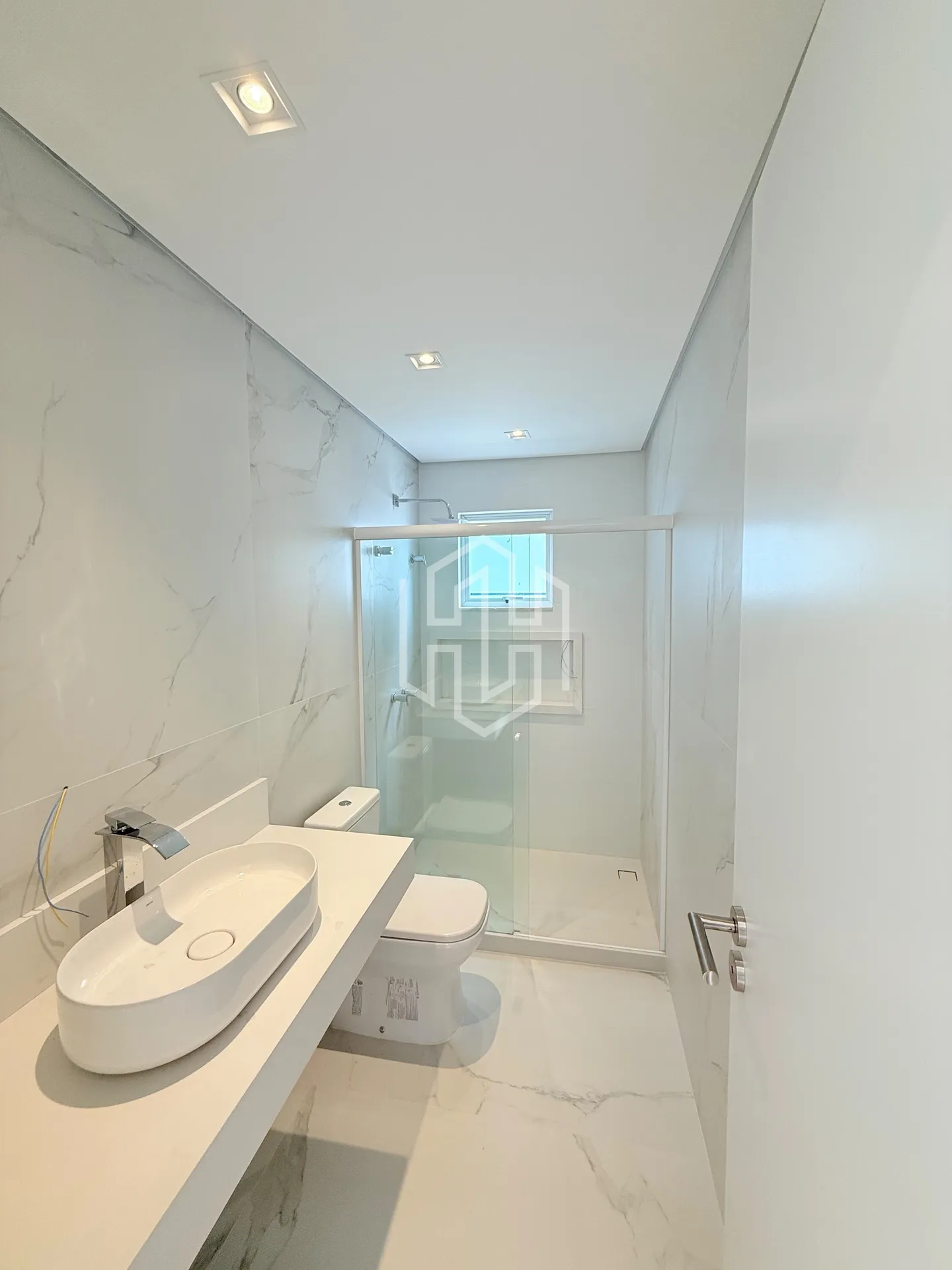 Casa, 315 m², com varanda gourmet — photo 22