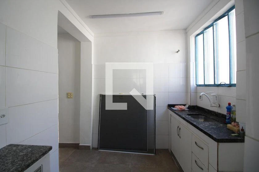 Rental house with 4 bedrooms and 340 m² — photo 35